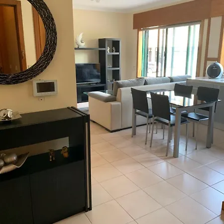 Nice And Modern Close To Everyone Эшпозенди